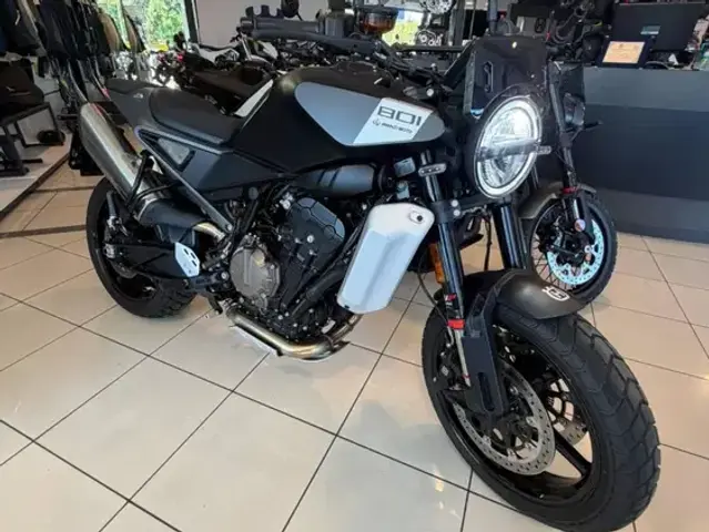 Husqvarna Svartpilen 801 L