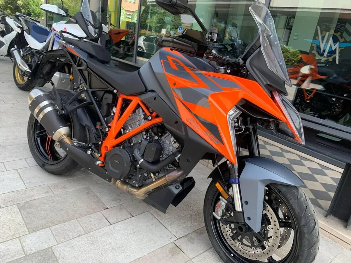 Foto 1: Moto KTM 1290 Super Duke GT usata 1301cc strada (2022)
