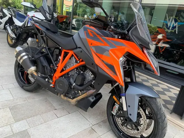 Foto 1: Moto KTM 1290 Super Duke GT usata 1301cc strada (2022)