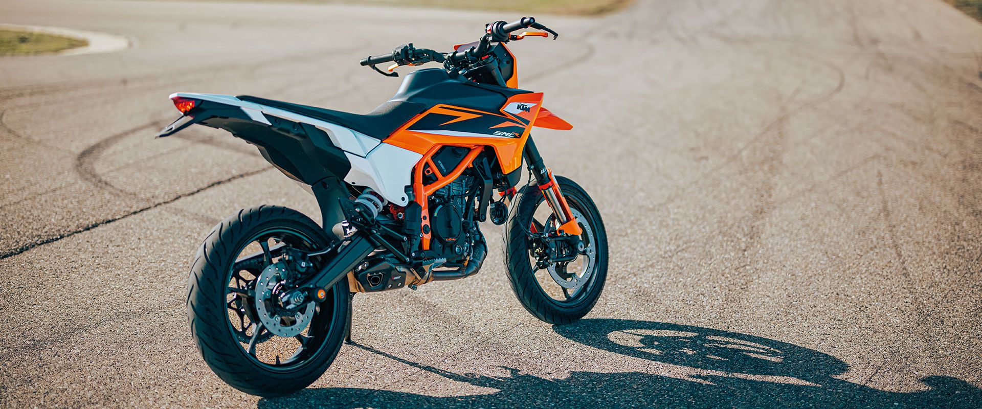 Foto 4: Moto KTM 125 SMC R nuova 125cc strada (2026)