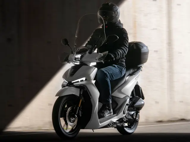 Foto 1: Moto VOGE SFIDA SR16 125 nuova 125cc scooter (2026)