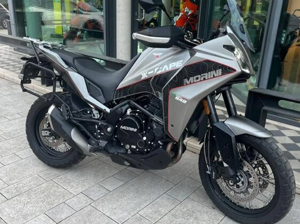 Foto 1: Moto MOTO MORINI X-Cape 650 usata 649cc strada (2021)
