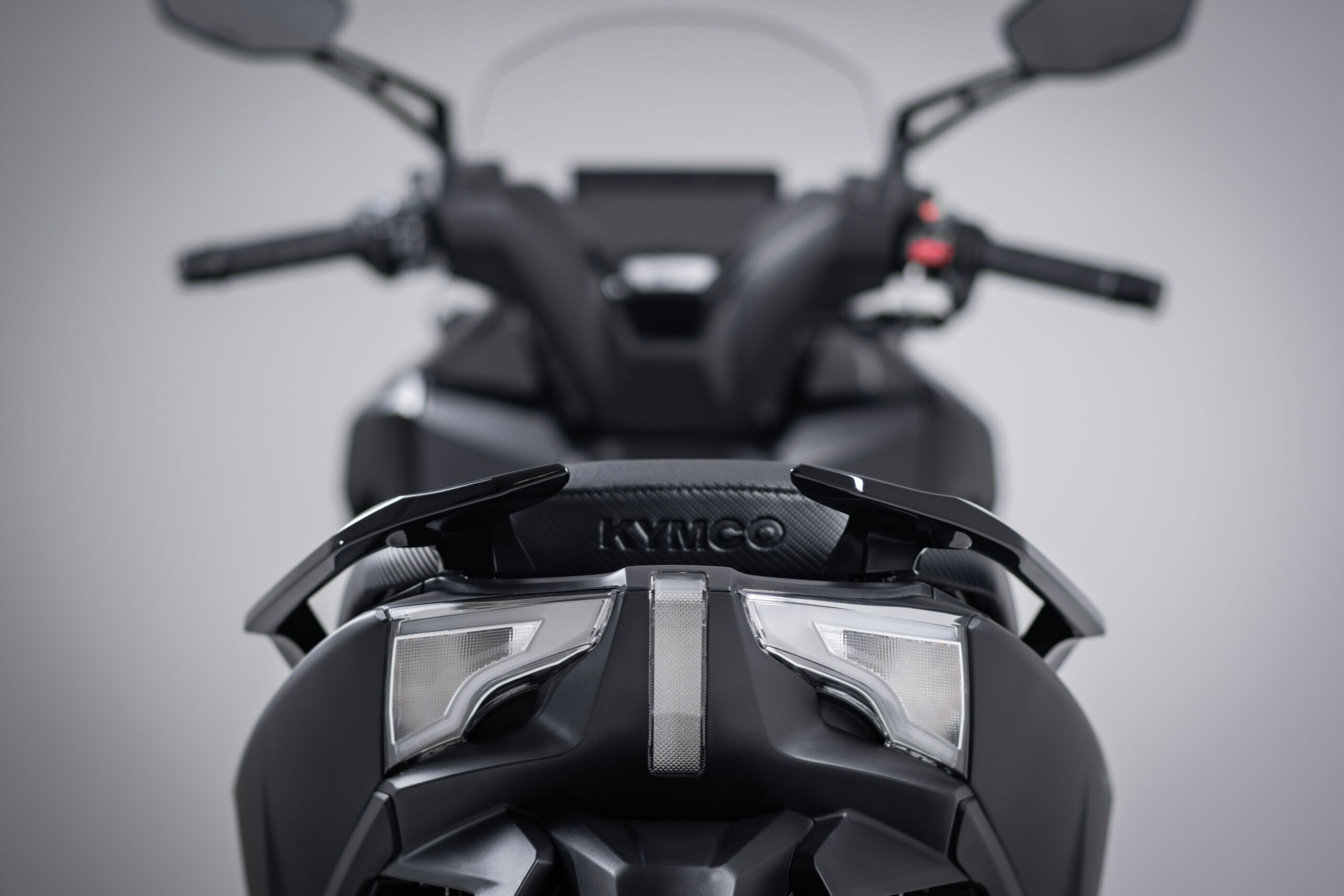 Foto 1: Moto KYMCO Downtown 350 GT nuova 321cc scooter (2026)