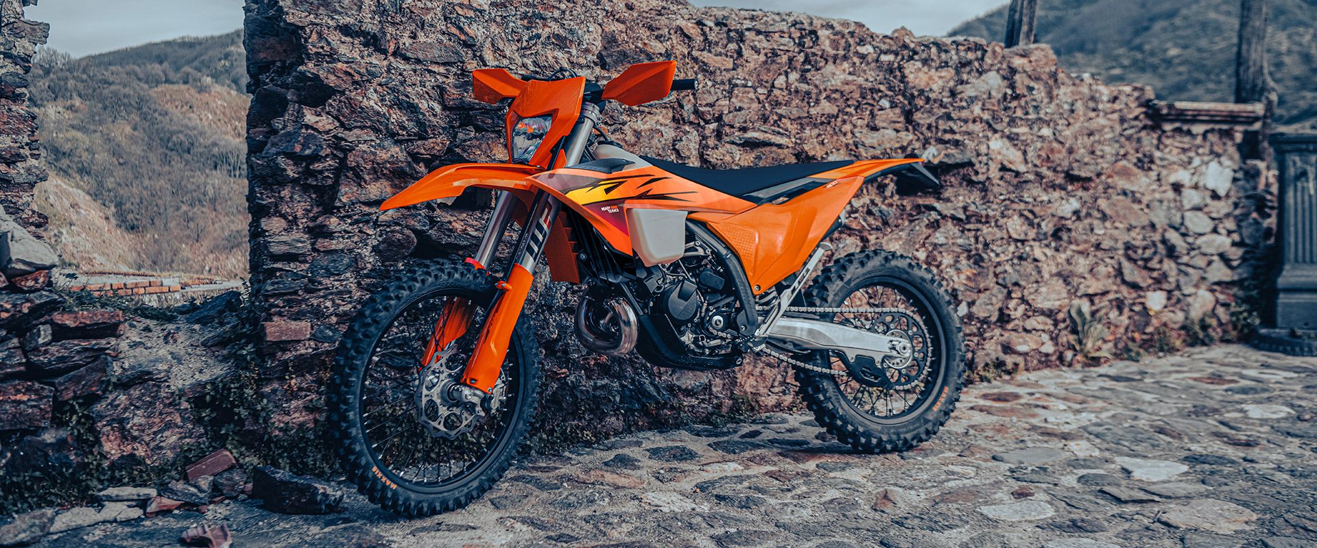 Foto 1: Moto KTM 250 XC-W nuova 249cc enduro (2026)