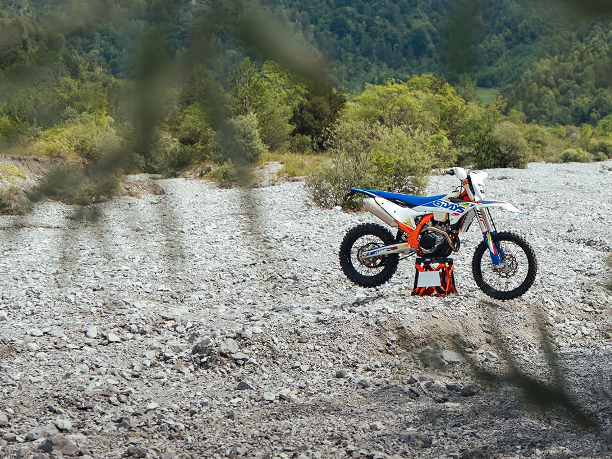 Foto 1: Moto KTM 350 EXC-F 6DAYS nuova 350cc enduro (2026)