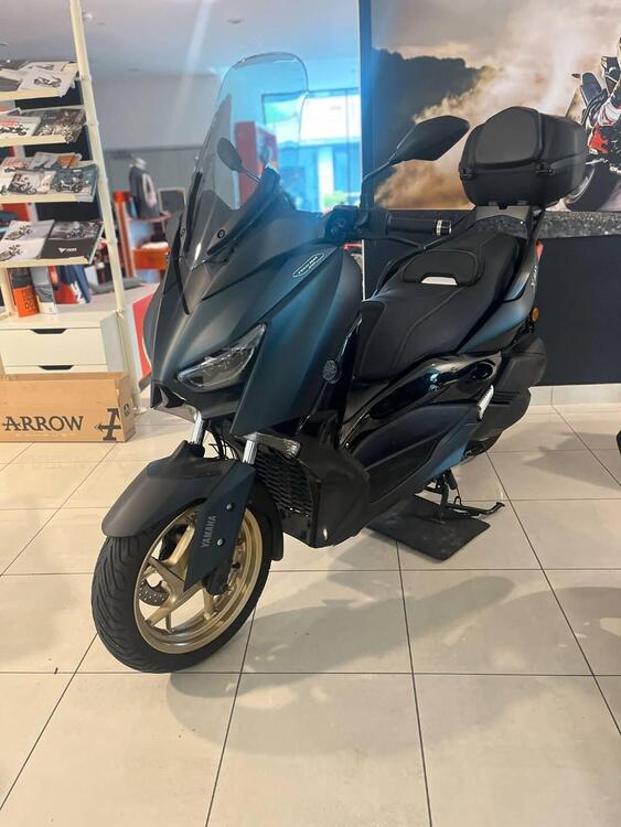 Foto 2: Moto YAMAHA X-Max 300 Tech Max usata 292cc strada (2021)