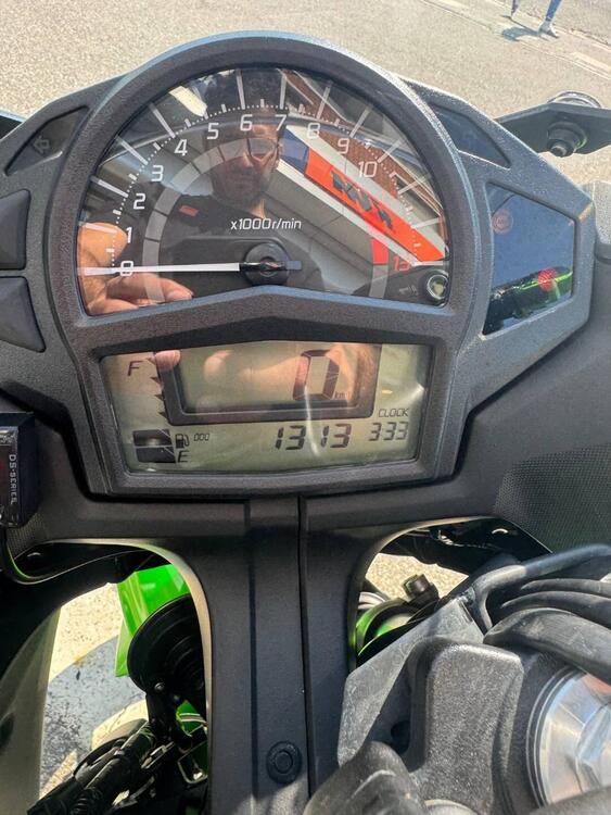 Foto 4: Moto KAWASAKI ER-6F ABS usata 649cc strada (2012)