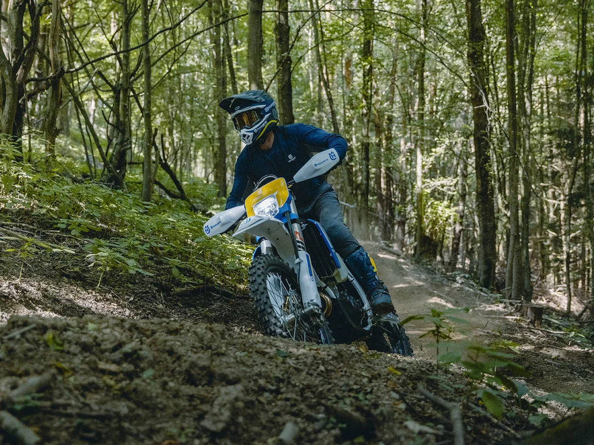 Foto 1: Moto HUSQVARNA TE 300 Heritage nuova 293cc enduro (2025)