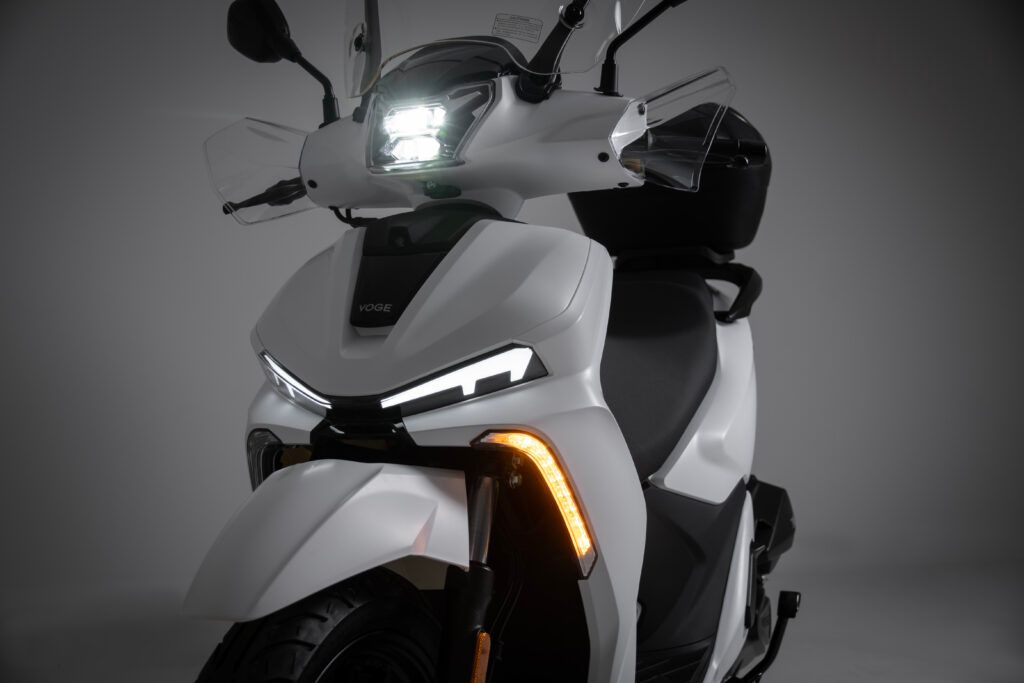 Foto 3: Moto VOGE SFIDA SR16 125 nuova 125cc scooter (2026)