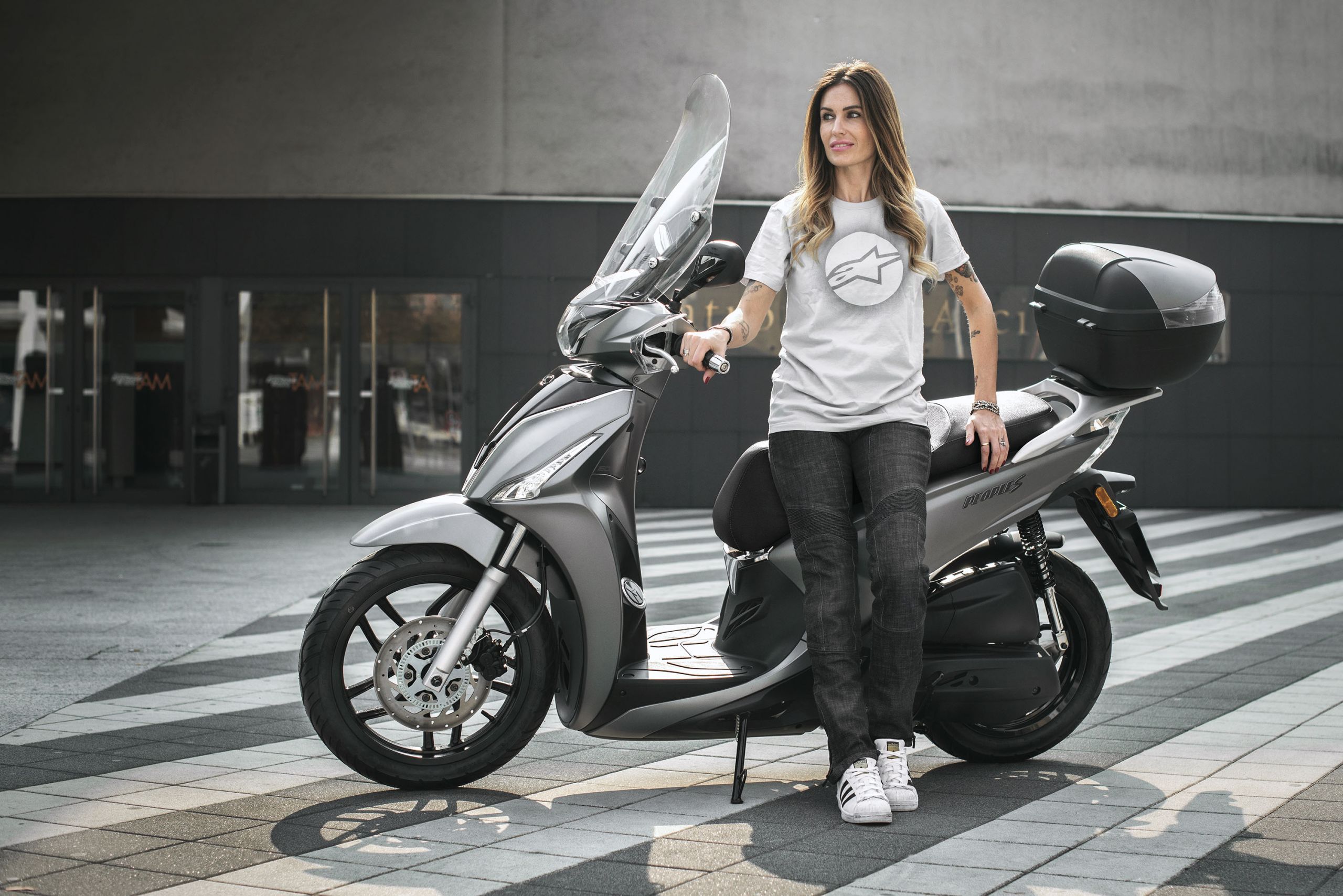 Foto 1: Moto KYMCO People S 200 nuova 163cc scooter (2026)