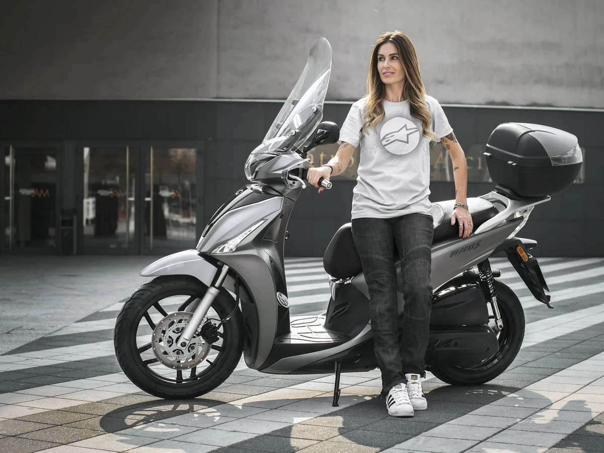 Foto 1: Moto KYMCO People S 200 nuova 163cc scooter (2026)