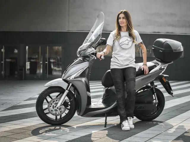 Foto 1: Moto KYMCO People S 200 nuova 163cc scooter (2026)