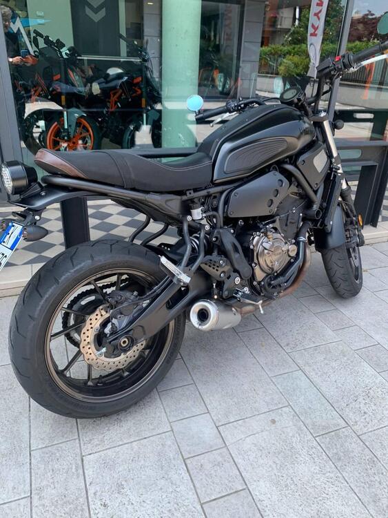 Foto 3: Moto YAMAHA XSR 700 ABS usata 689cc strada (2016)