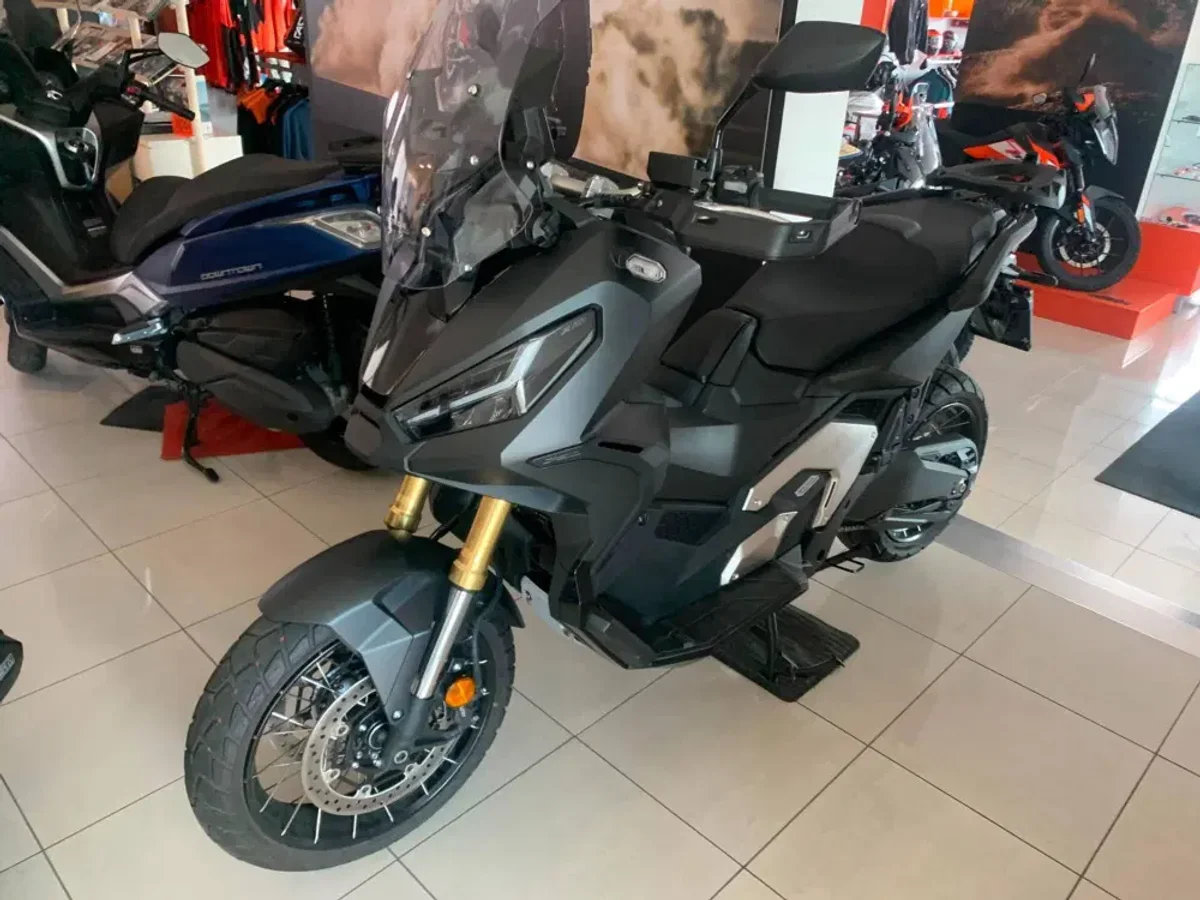 Honda X-ADV 750 DCT Adventure