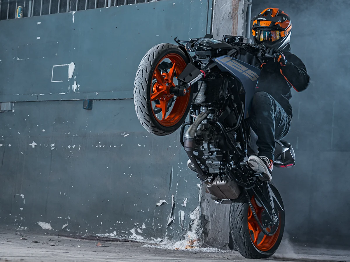 Foto 1: Moto KTM 125 Duke nuova 125cc strada (2026)