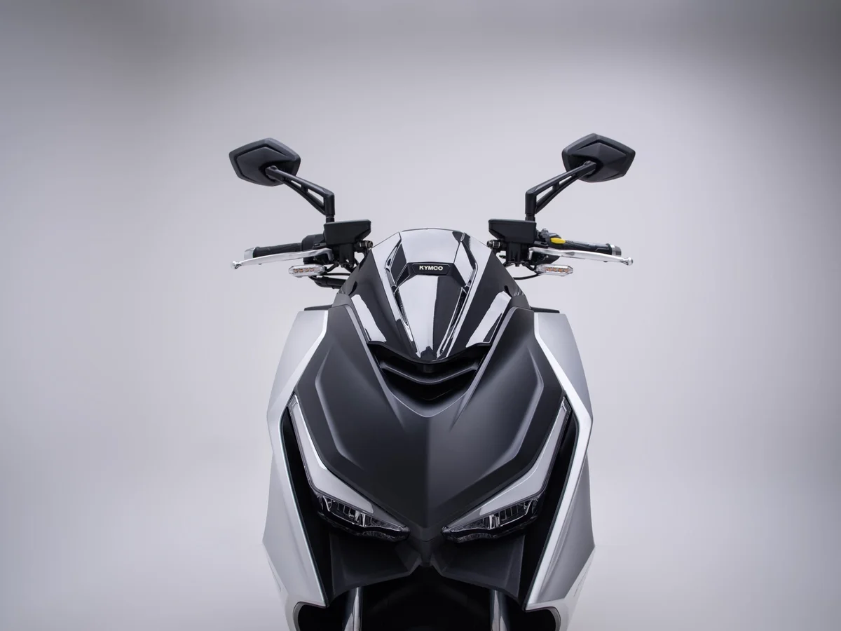 Foto 1: Moto KYMCO KRV 200 nuova 175cc scooter (2026)