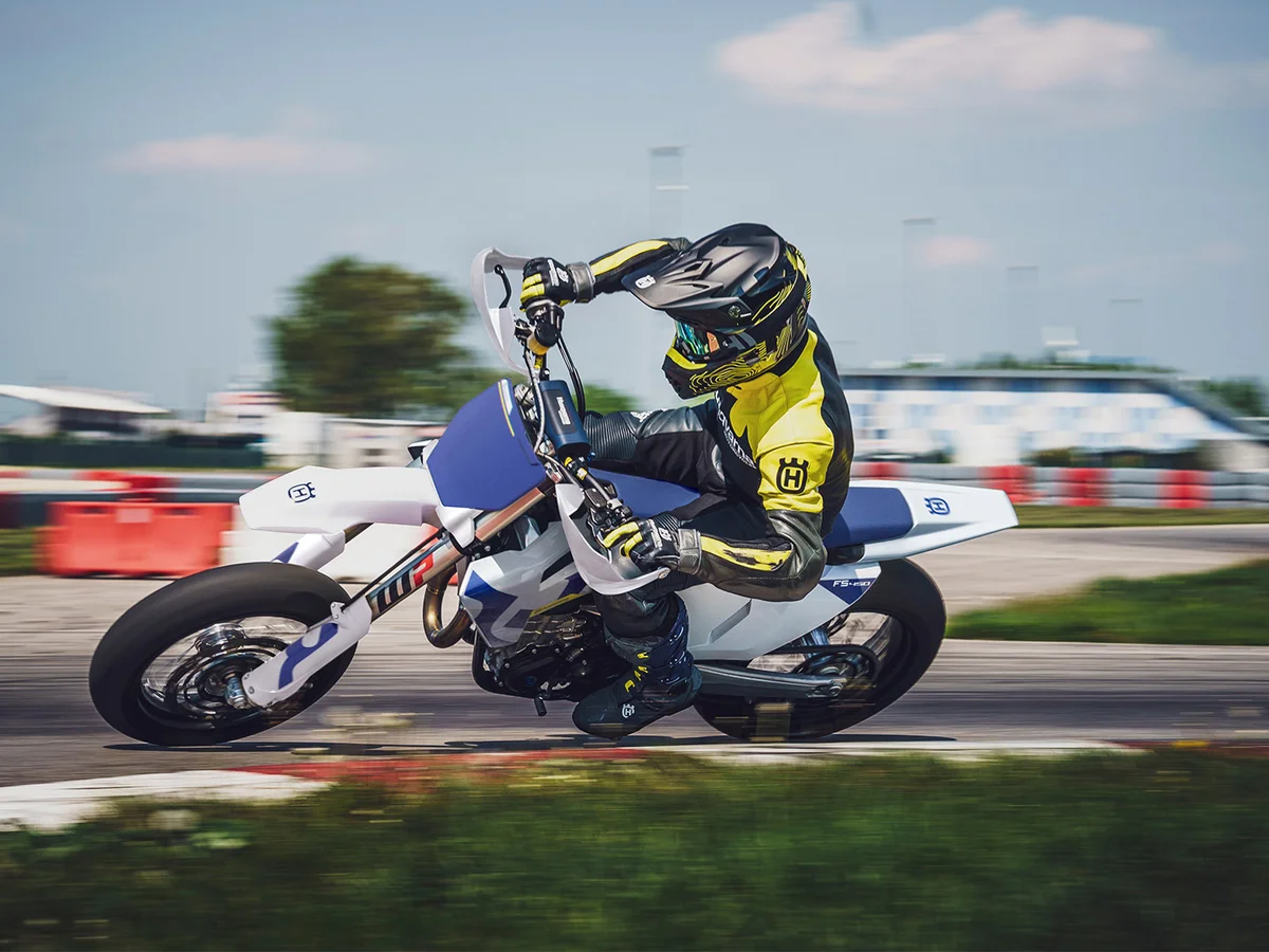 Foto 1: Moto HUSQVARNA FS 450 nuova 450cc strada (2026)