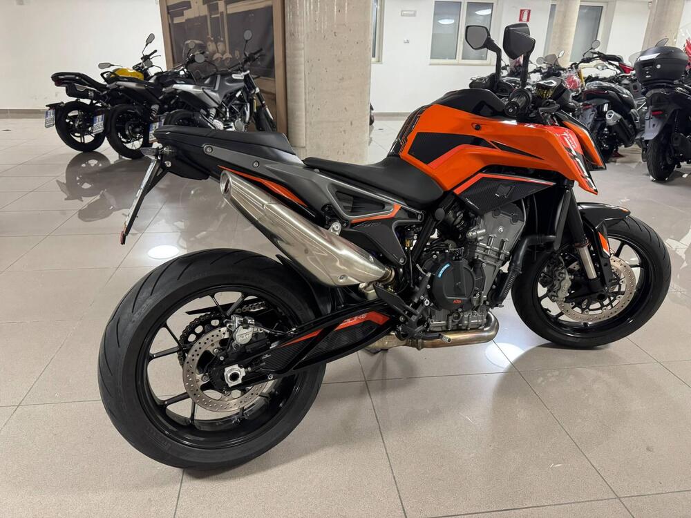 Foto 3: Moto KTM 790 Duke L usata 799cc strada (2023)