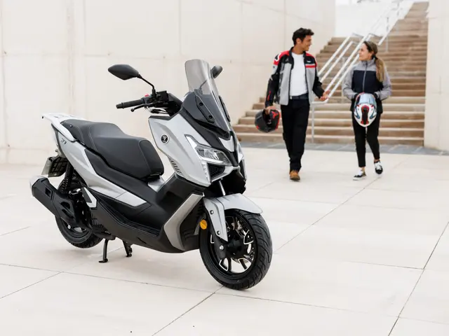 Foto 1: Moto VOGE SFIDA SR1 nuova 124cc scooter (2026)