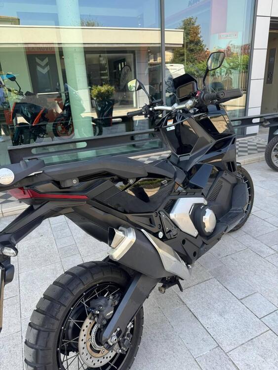 Foto 2: Moto HONDA X-ADV 750 DCT usata 745cc strada (2021)