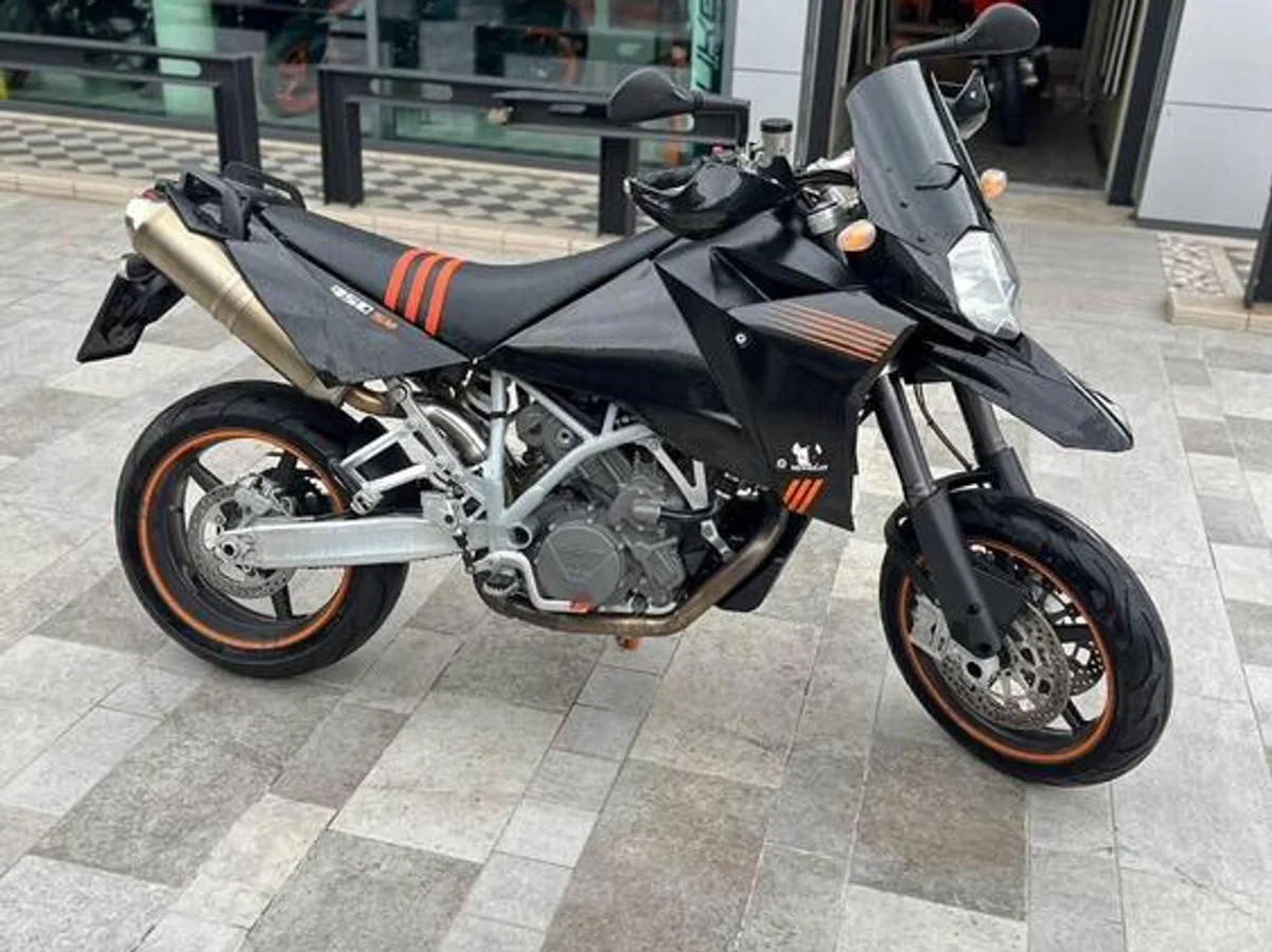 Foto 1: Moto KTM 950 Supermoto usata 942cc strada (2006)