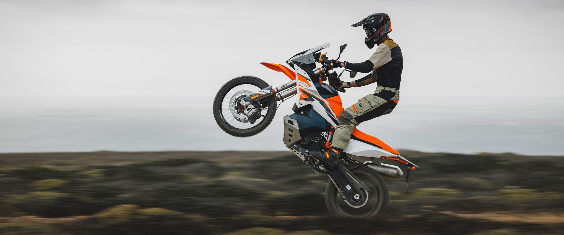 Foto 2: Moto KTM 890 Adventure R nuova 889cc strada (2026)