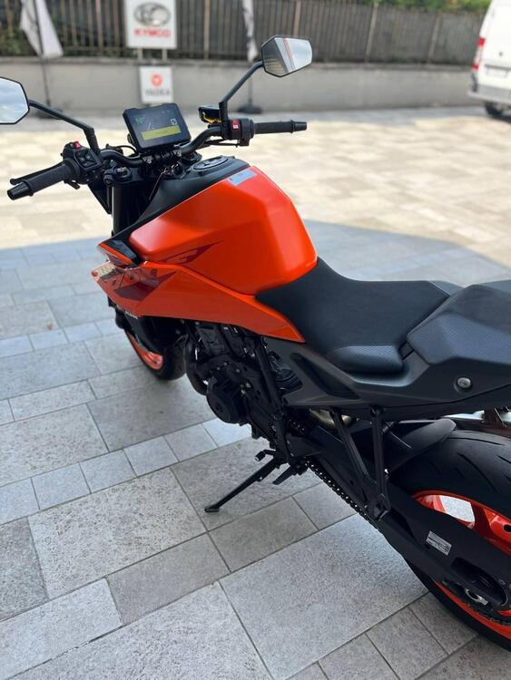 Foto 2: Moto KTM 990 Duke usata 947cc strada (2024)