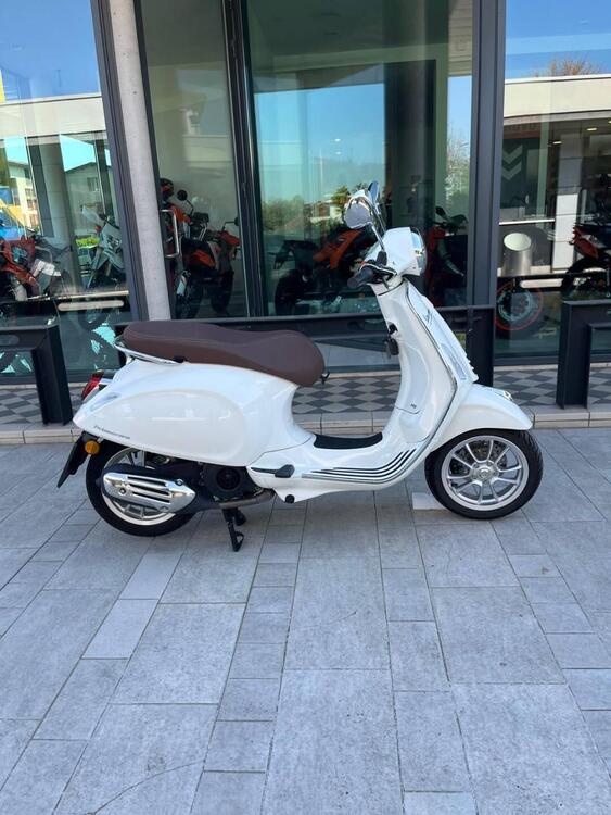 Vespa Primavera 125