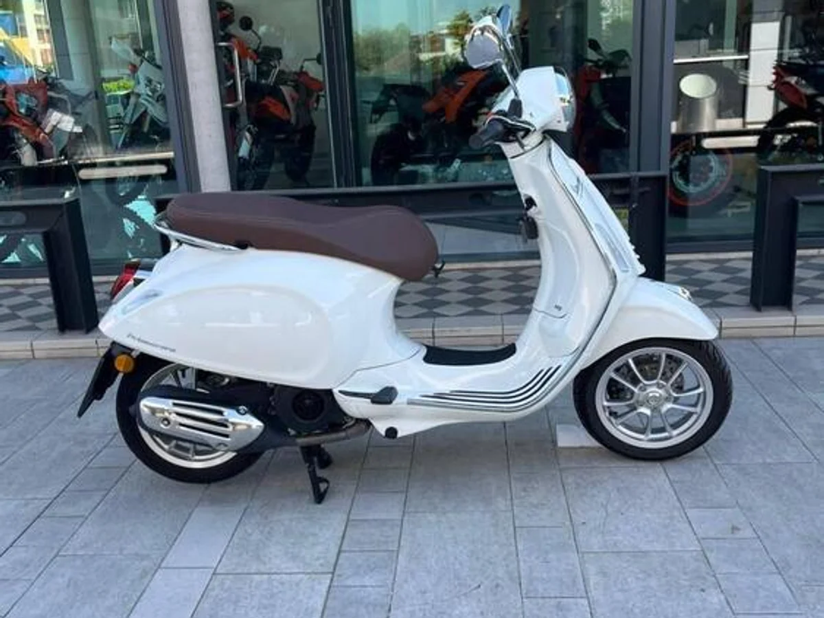 Vespa Primavera 125