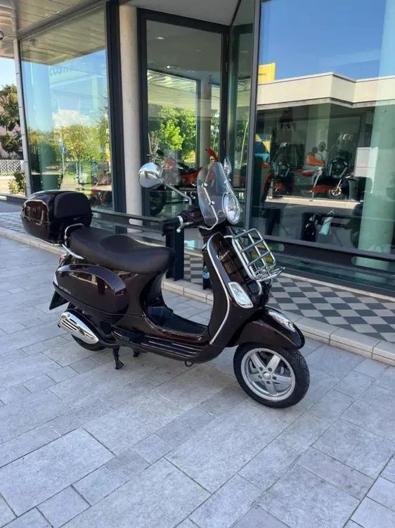 Vespa LX 125 Touring