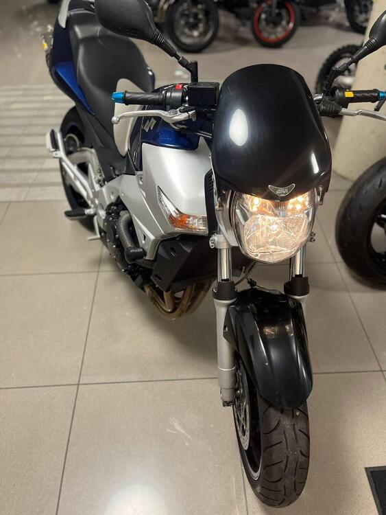 Foto 2: Moto SUZUKI GSR 600 usata 599cc strada (2006)