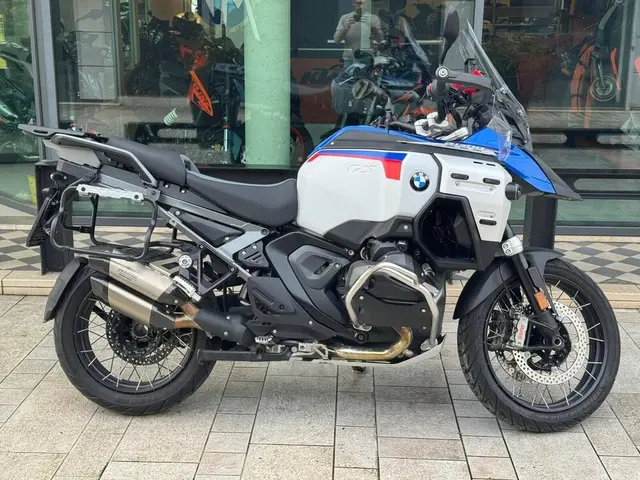 Foto 1: Moto BMW R 1300 GS Adventure usata 1300cc strada (2025)
