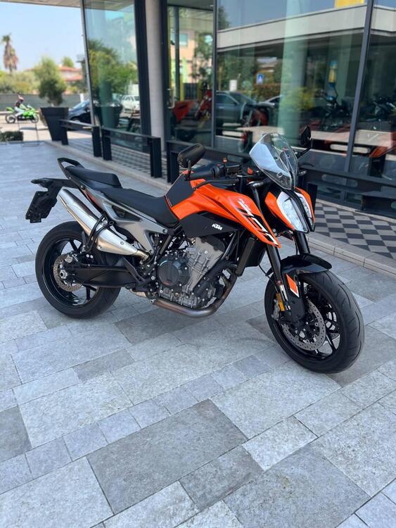 Foto 2: Moto KTM 790 Duke L usata 799cc strada (2023)