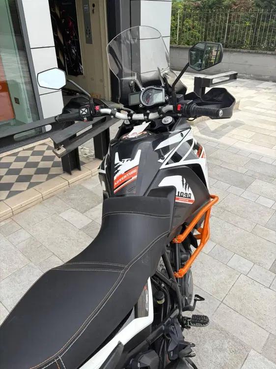 KTM 1090 Adventure R