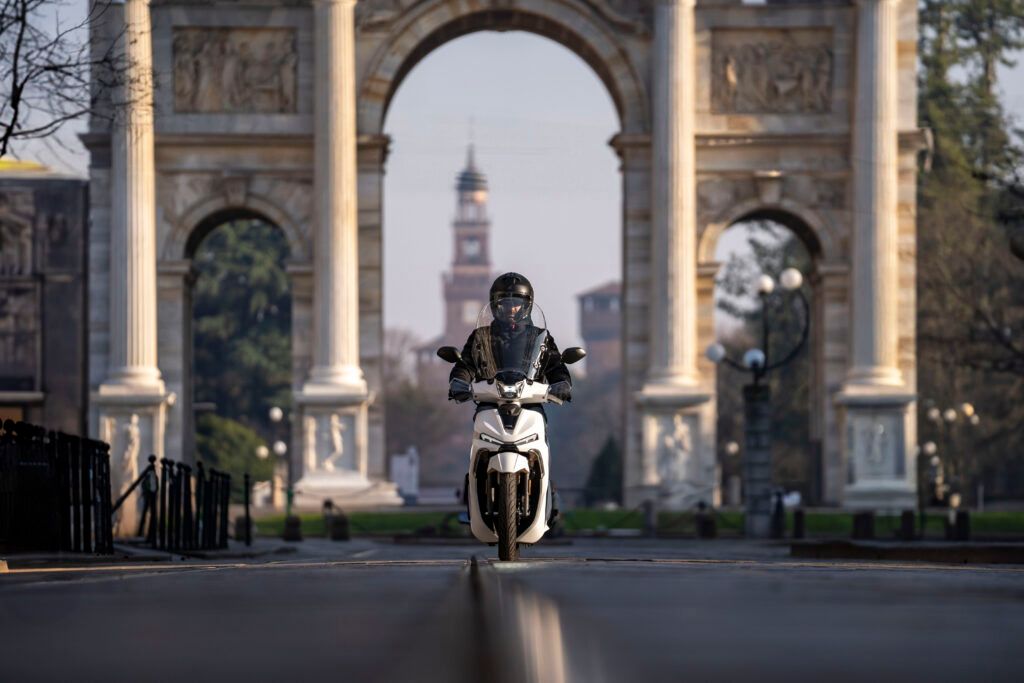 Foto 4: Moto VOGE SFIDA SR16 200 nuova 174cc scooter (2026)