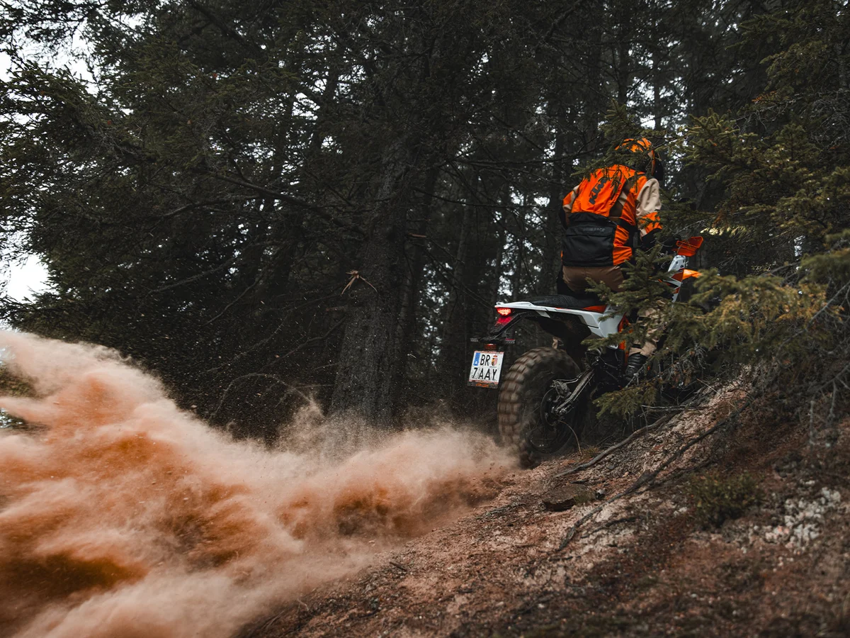 Foto 1: Moto KTM 390 Adventure X nuova 399cc strada (2026)