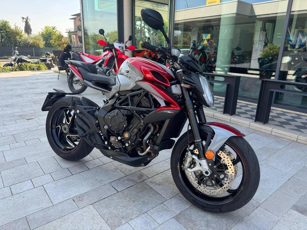Foto 2: Moto MV AGUSTA Brutale 800 RR usata 798cc strada (2017)
