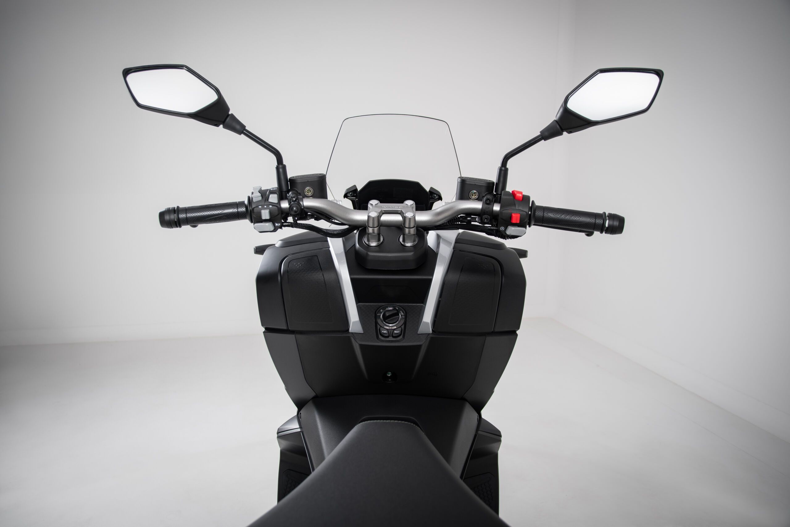 Foto 2: Moto KYMCO DINK X 125 nuova 125cc scooter (2026)