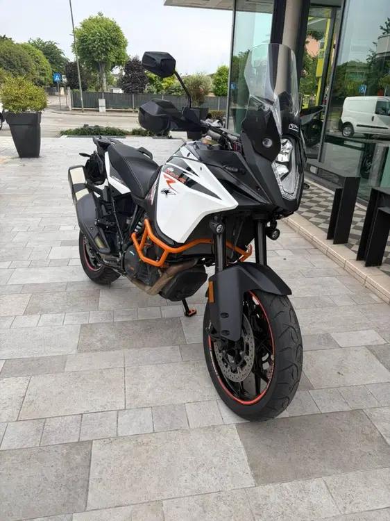 KTM 1090 Adventure R