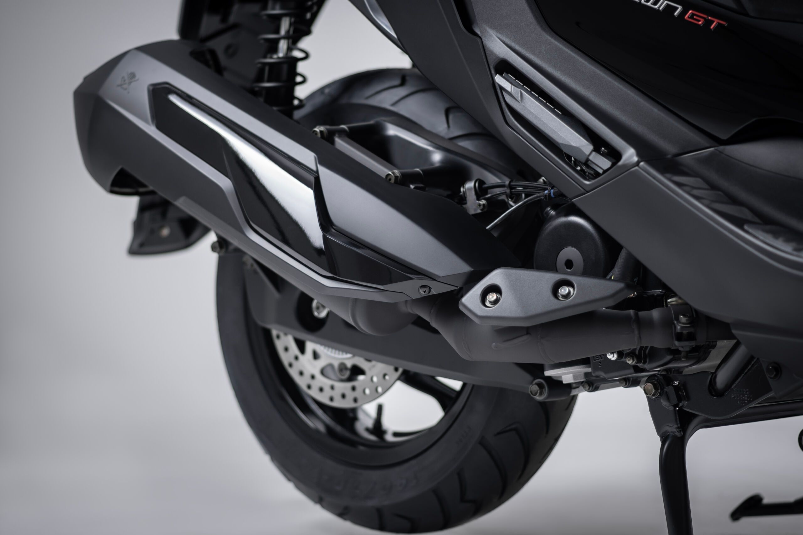 Foto 3: Moto KYMCO Downtown 350 GT nuova 321cc scooter (2026)