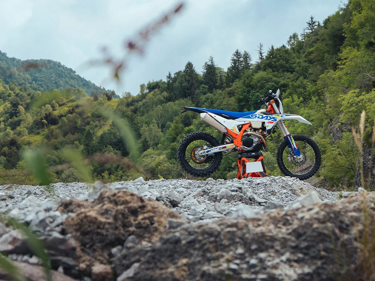 Foto 1: Moto KTM 500 EXC-F 6DAYS nuova 511cc enduro (2026)