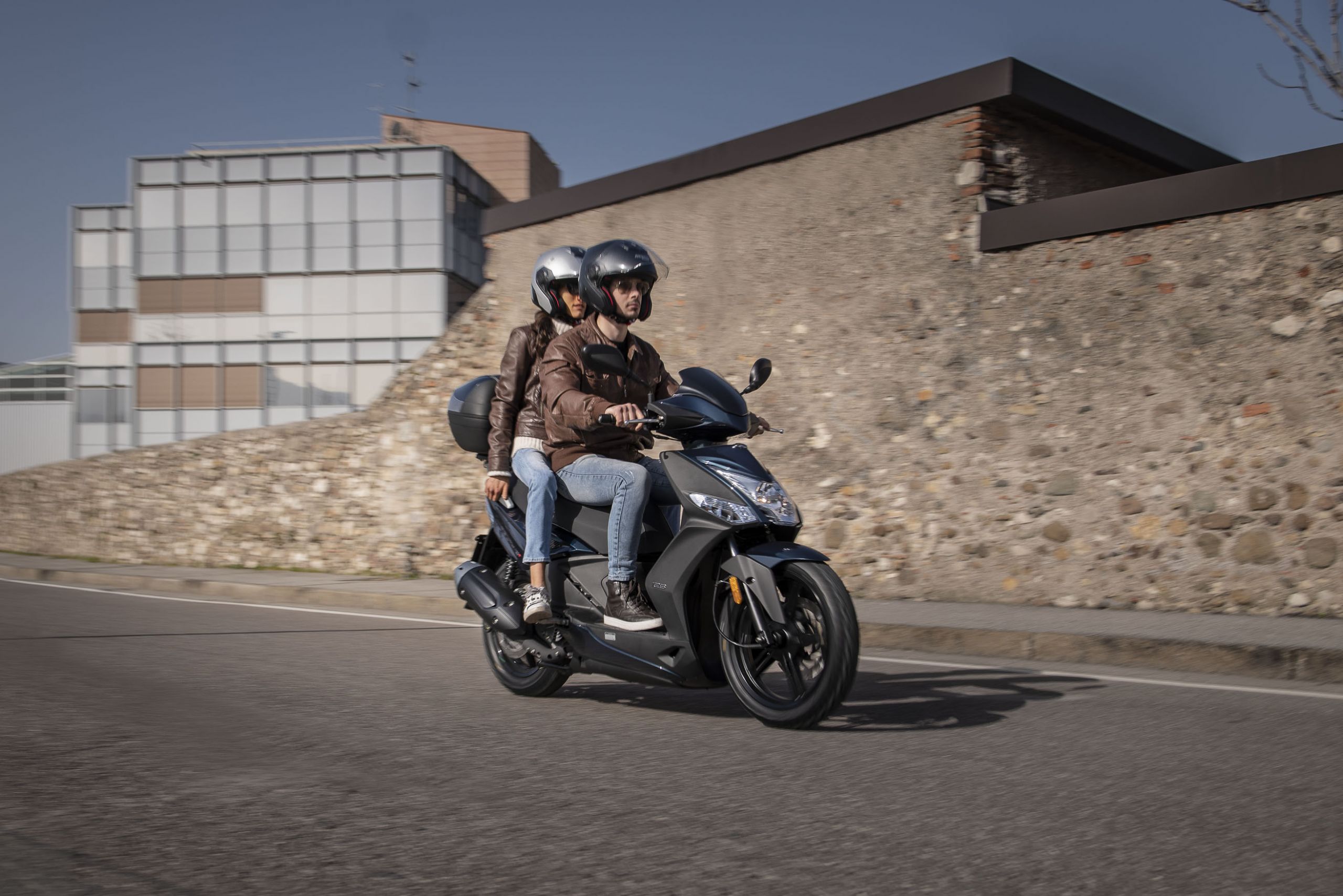 Foto 2: Moto KYMCO AGILITY 125 R16 POWER UP nuova 125cc scooter (2026)