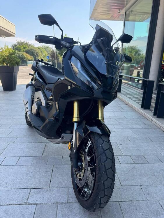 Foto 3: Moto HONDA X-ADV 750 DCT usata 745cc strada (2021)