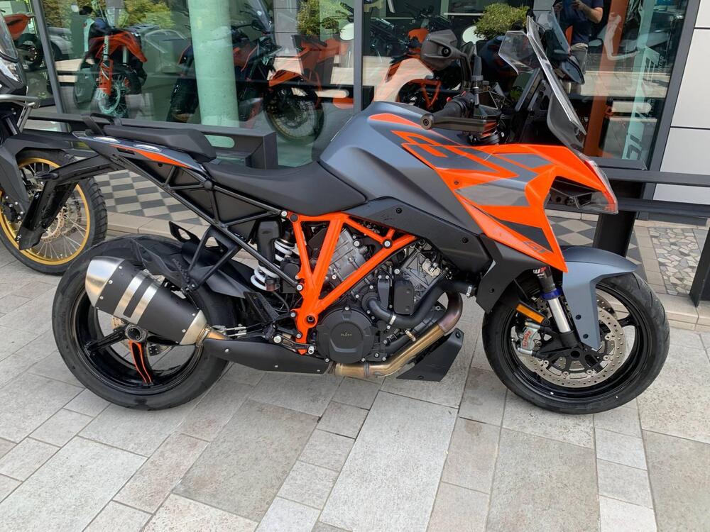 Foto 2: Moto KTM 1290 Super Duke GT usata 1301cc strada (2022)