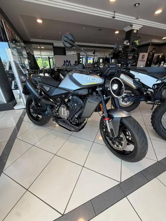 Husqvarna Vitpilen 801 L
