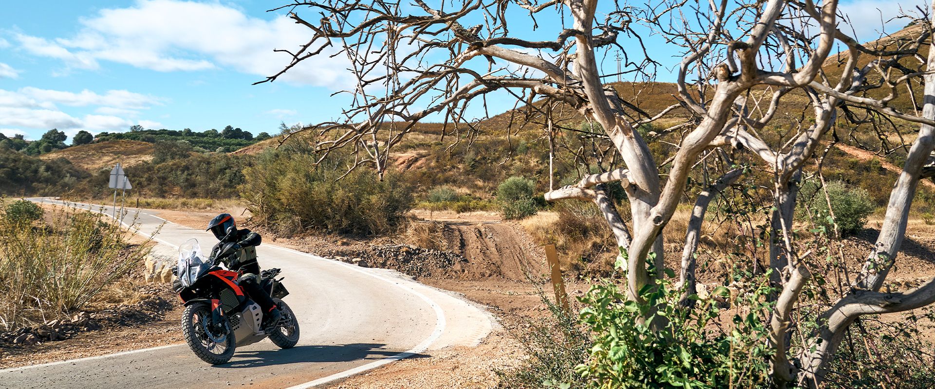 Foto 2: Moto KTM 790 Adventure nuova 799cc strada (2026)