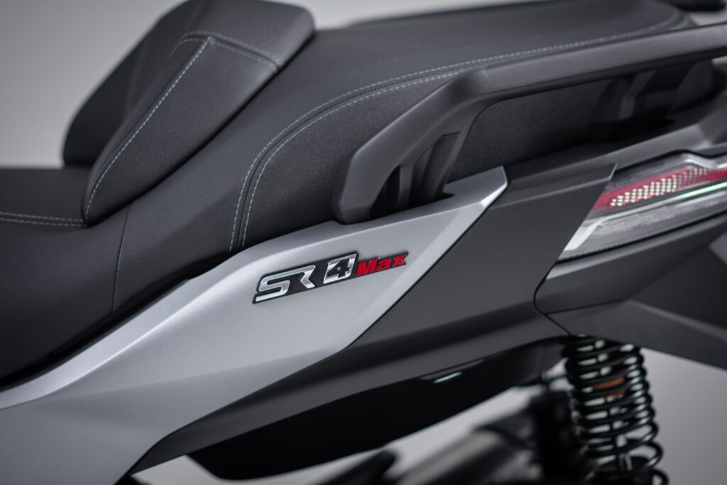 Foto 4: Moto VOGE SFIDA SR4 MAX nuova 350cc scooter (2026)