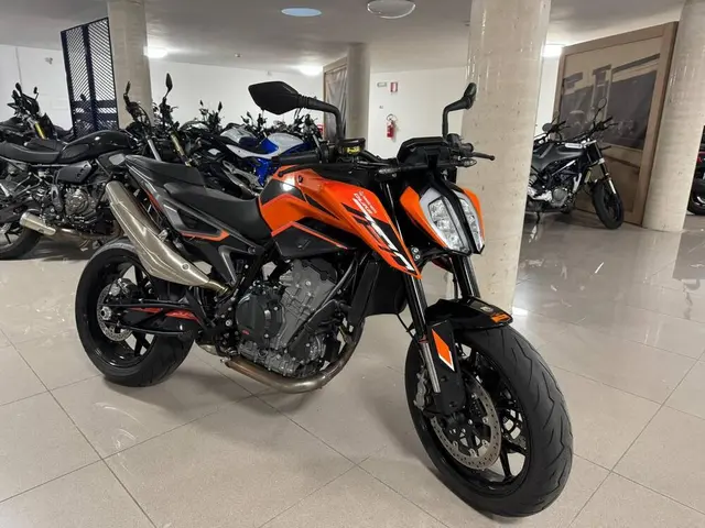 Foto 1: Moto KTM 790 Duke L usata 799cc strada (2023)