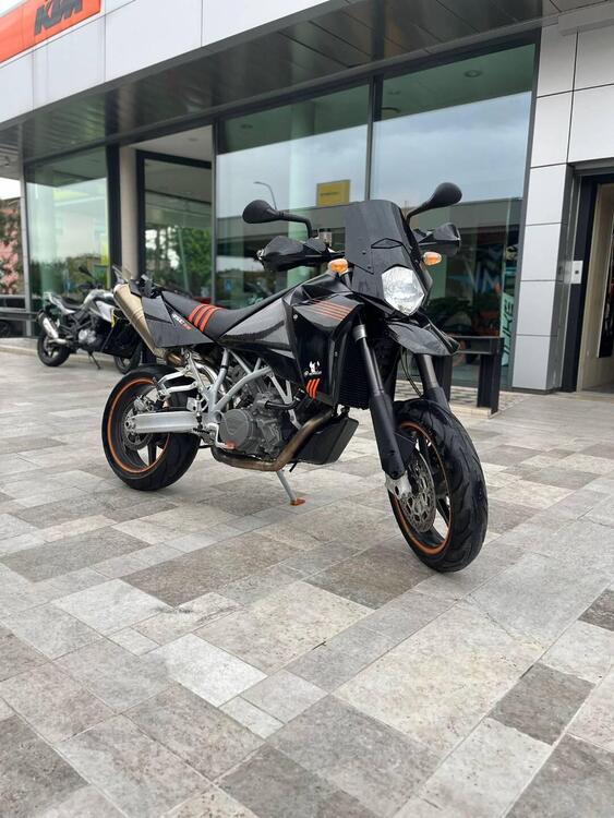 Foto 2: Moto KTM 950 Supermoto usata 942cc strada (2006)