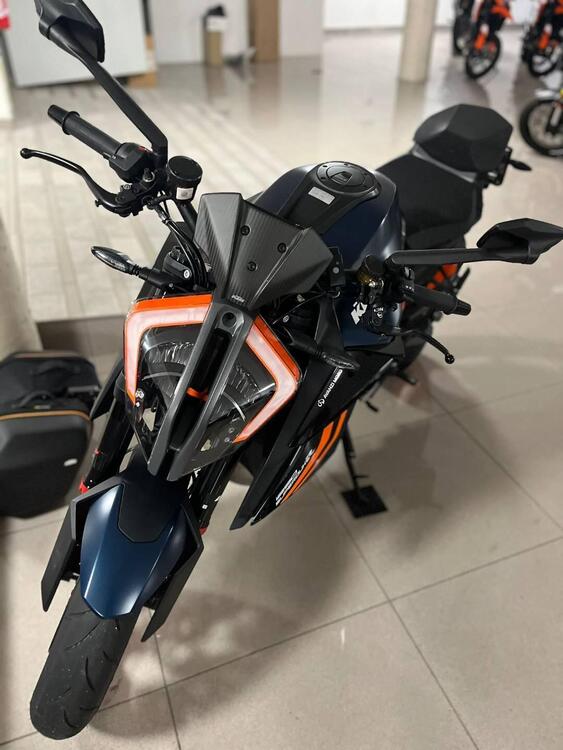 Foto 6: Moto KTM 1290 Super Duke R usata 1301cc strada (2022)